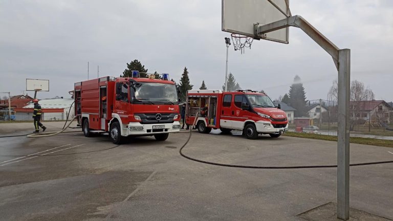 Vatrogasne vježbe u sklopu obuke za zvanje vatrogasac (2/2023)
